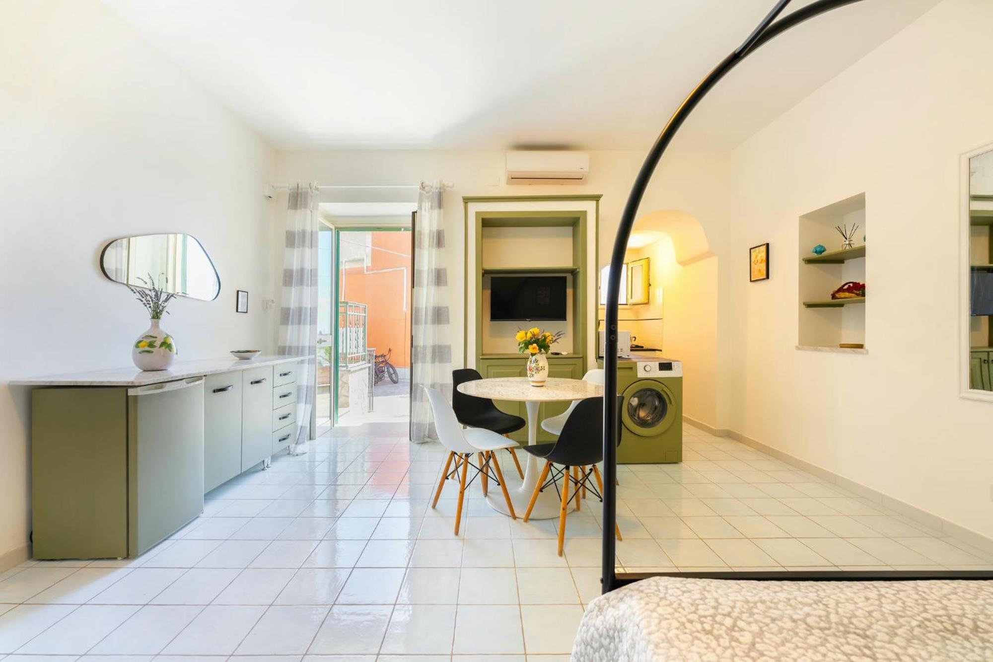 Da Letizia Casa Vacanze A Procida Exterior foto