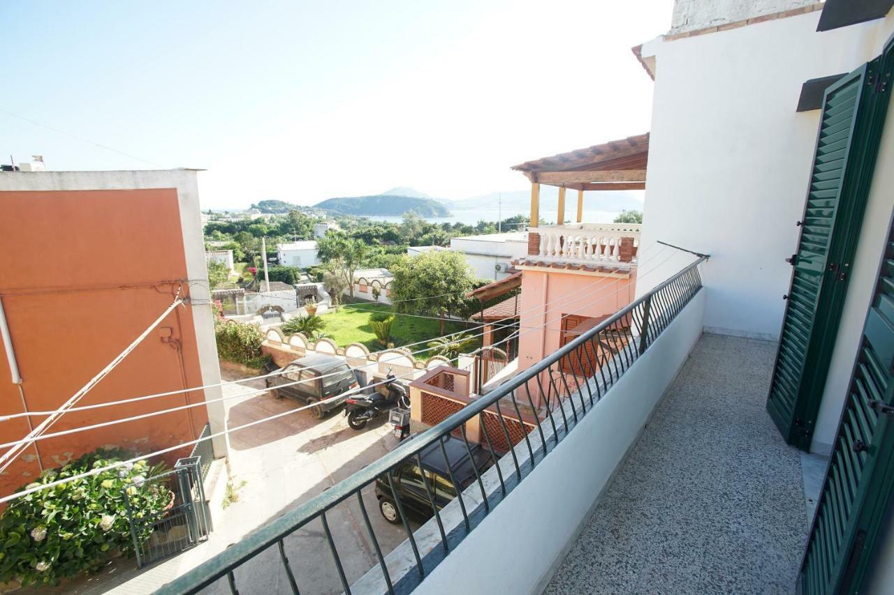 Da Letizia Casa Vacanze A Procida Exterior foto